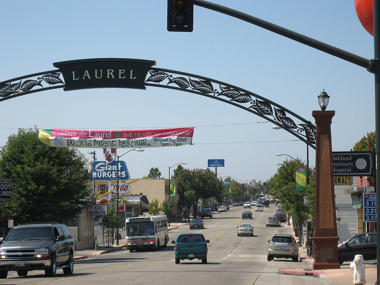 Laurel District gateway arch in Oakland
