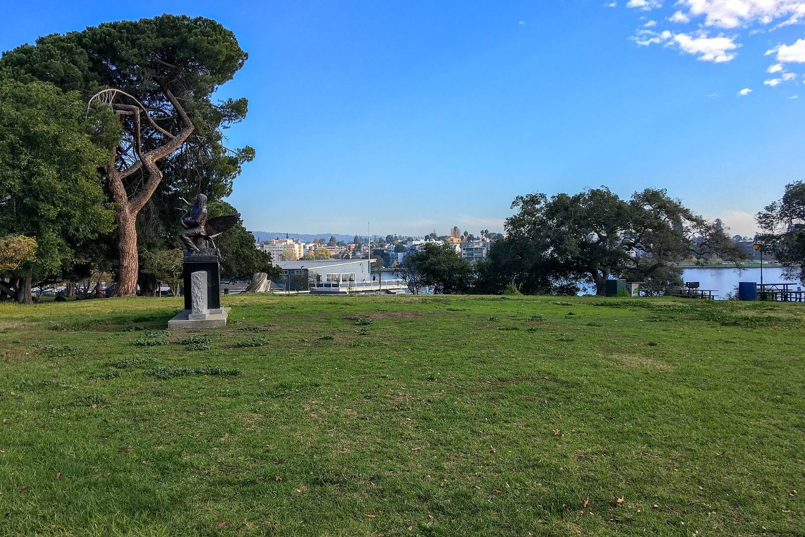Lawn and trees in Adams Point beside Lake Merritt, Oakland