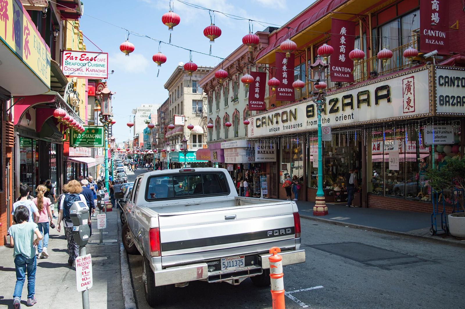 Shops and lanterns along Grant Avenue in San Francisco’s Chinatown