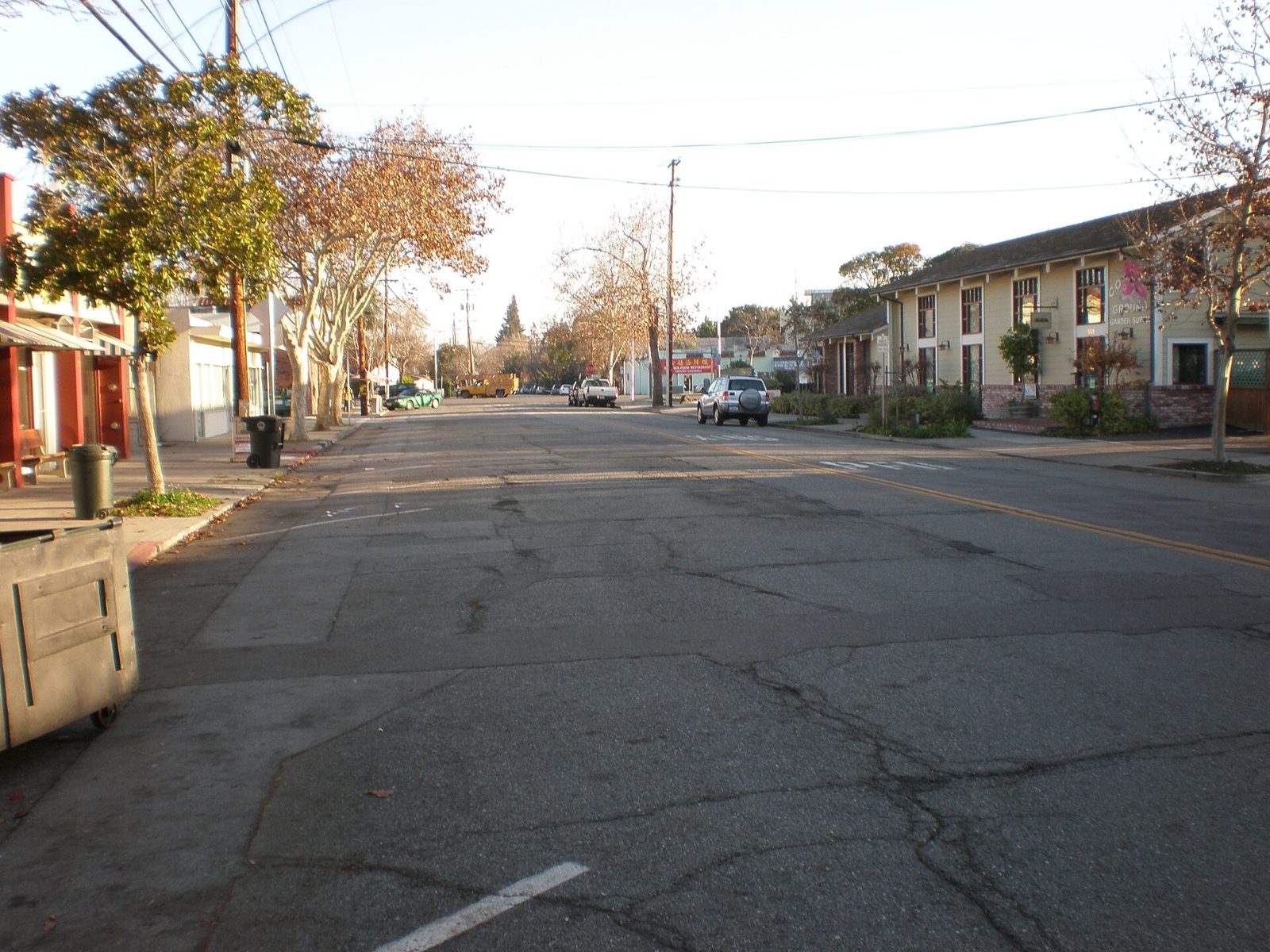 A quiet residential stretch of College Avenue in Palo Alto