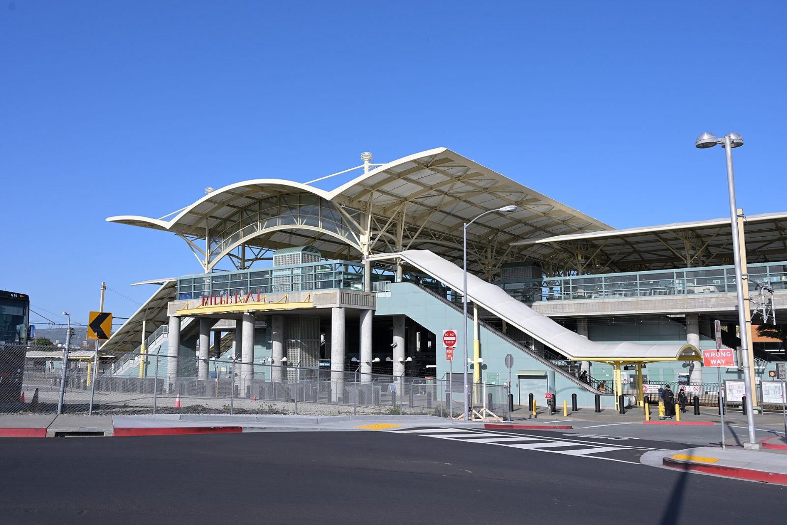 The modern canopy and platforms of Millbrae station