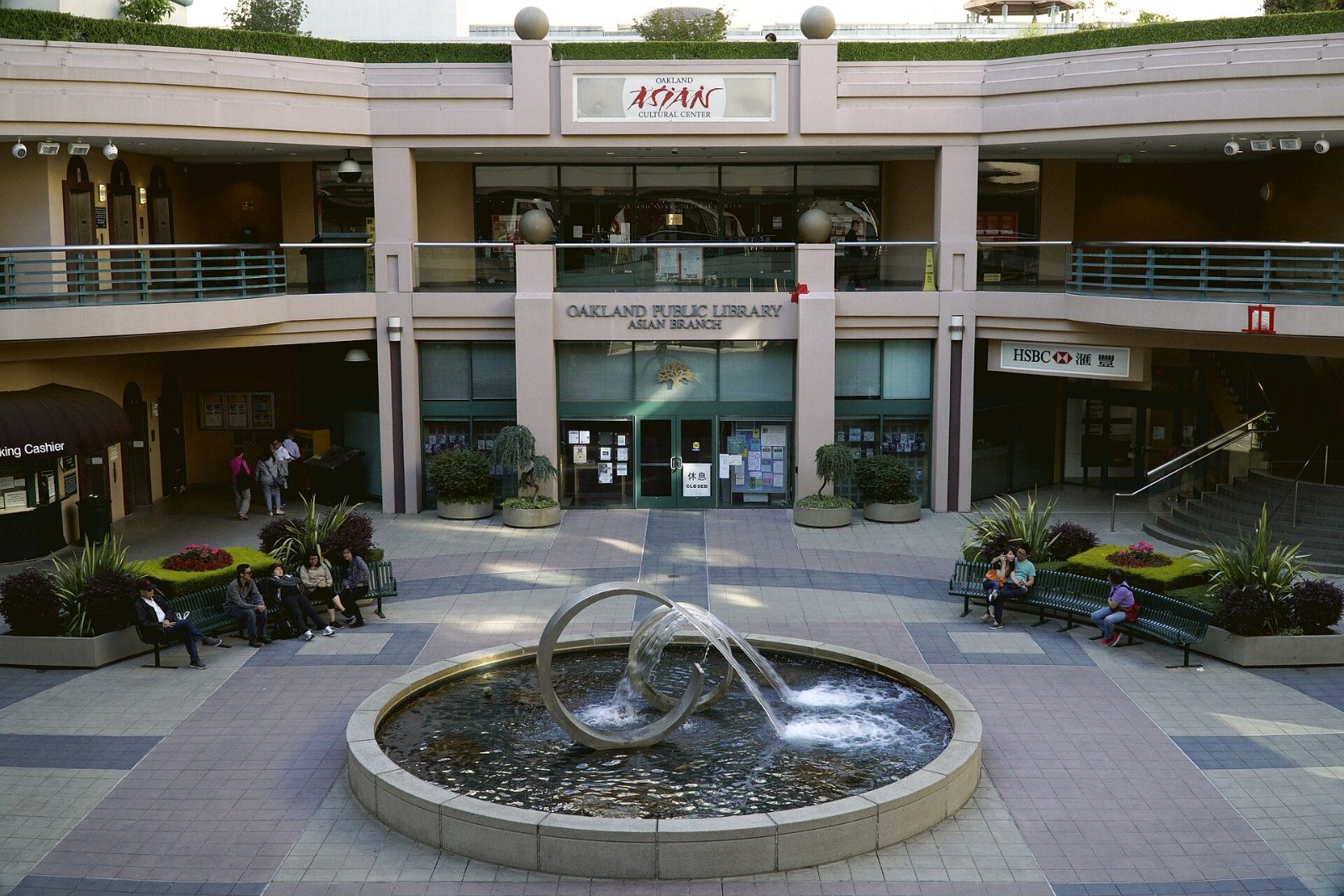 The courtyard of Pacific Renaissance Plaza in Oakland Chinatown