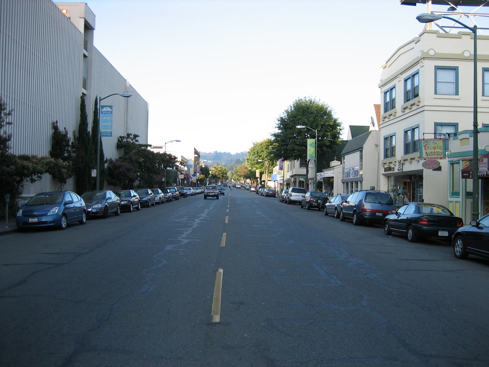 Piedmont Avenue streetscape in Oakland, California